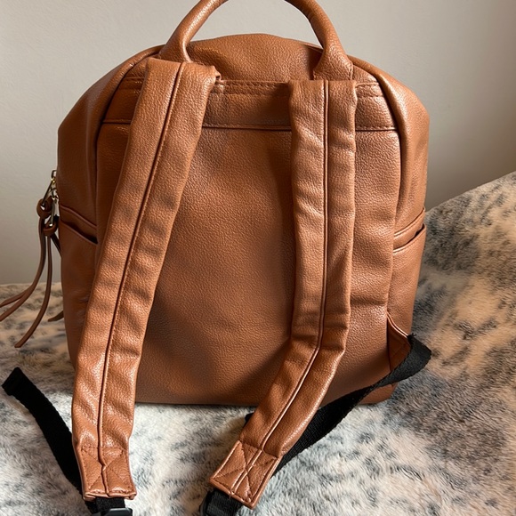 Faux Leather backpack - Picture 2 of 8